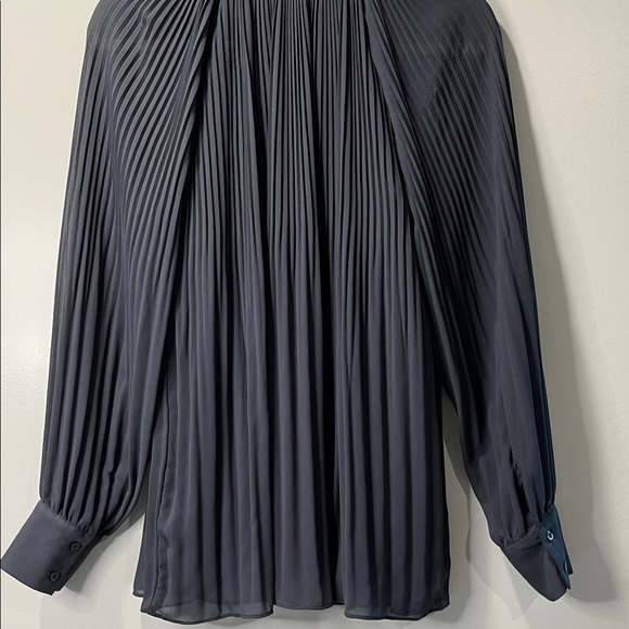 Pleated 2 piece Blouse with cami Soft Surroundings Taupe - Picture 5 of 9